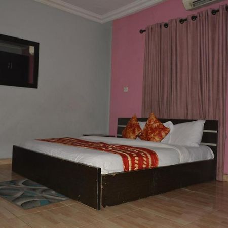 Esporta Suites Yaba Lagos Esterno foto