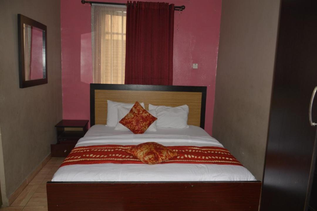 Esporta Suites Yaba Lagos Esterno foto