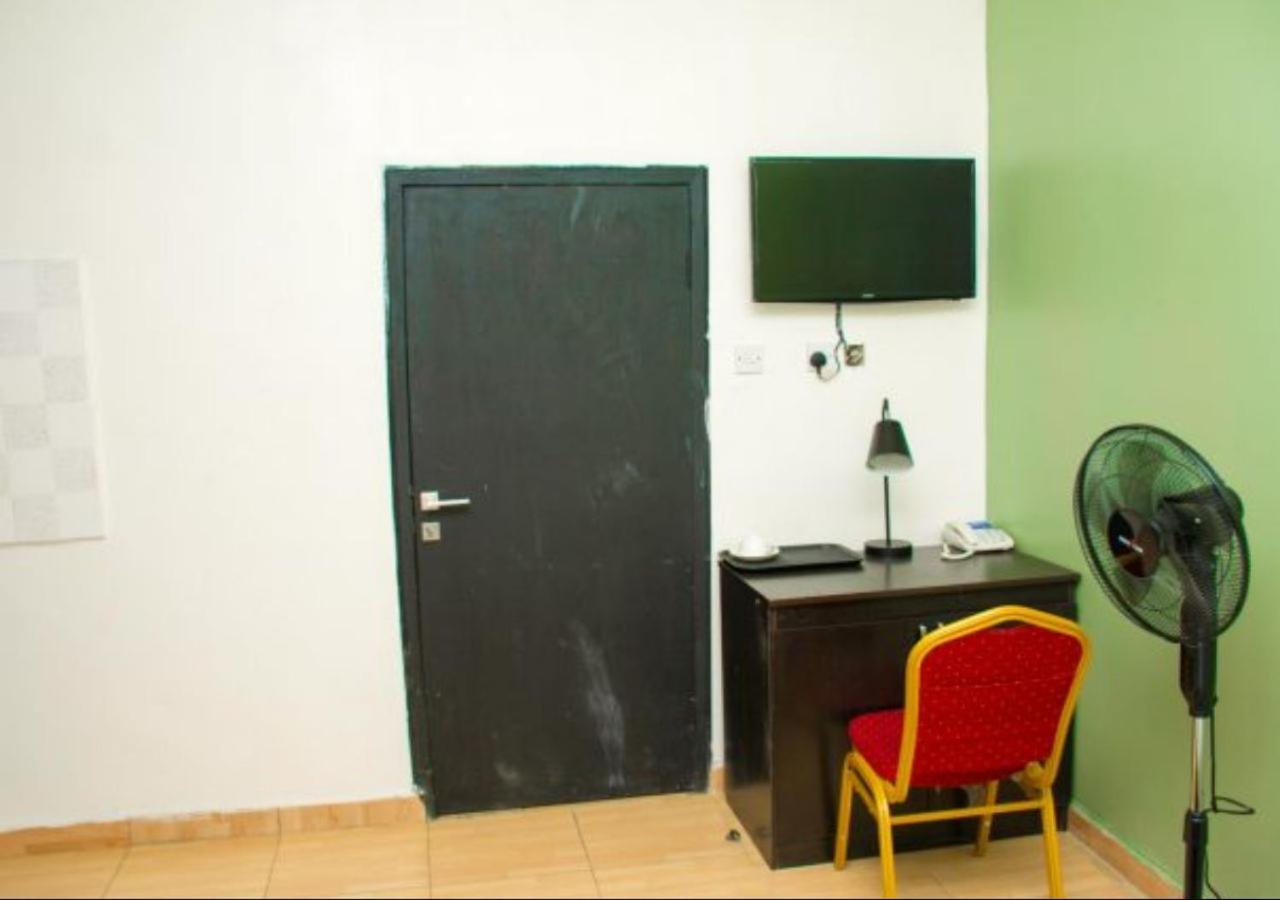 Esporta Suites Yaba Lagos Esterno foto