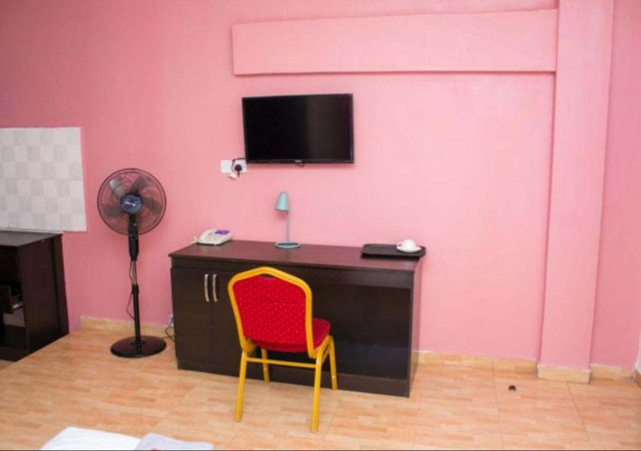 Esporta Suites Yaba Lagos Esterno foto