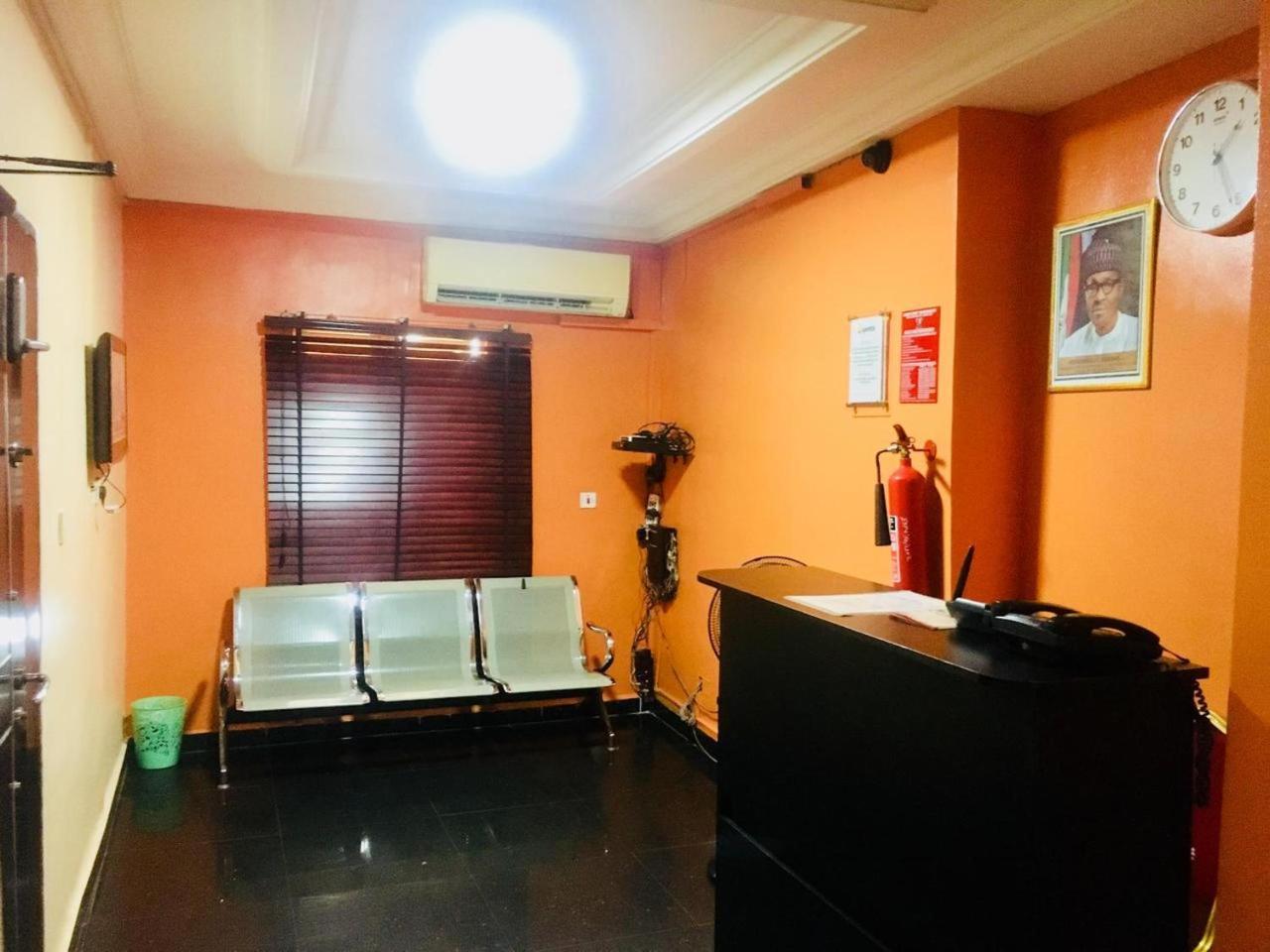 Esporta Suites Yaba Lagos Esterno foto